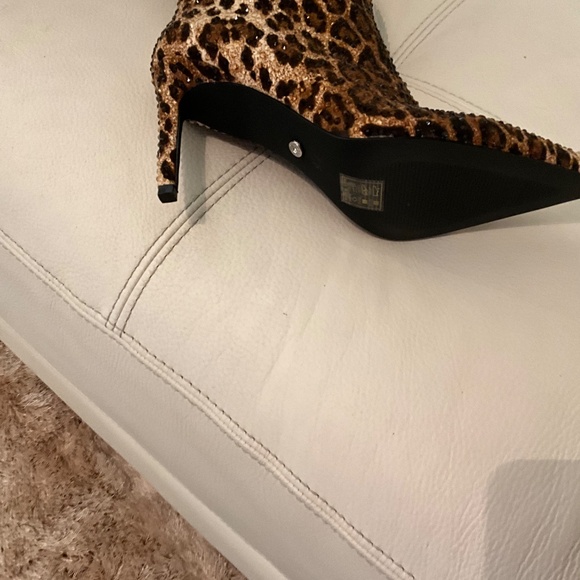 NIB AZALEA THIGH HIGH LEOPARD PRINT EMBELLISHED SEXY BOOTS 7,5 🔥🔥🔥 - Picture 8 of 17